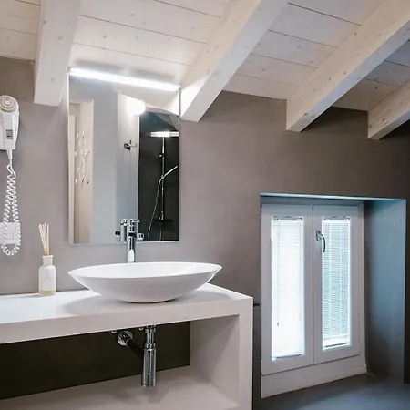 Charming Moment Di Porta - Residenza Felice Luino