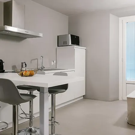 Apartman Charming Moment Di Porta - Residenza Felice Luino